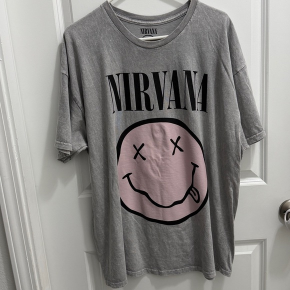 NIRVANA Tops - Nirvana Gray Smiley Face Band Tee Size 2X Unisex